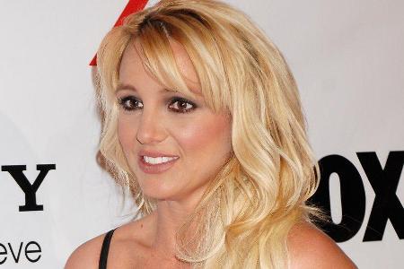 Britney Spears schießt gegen ihre Familie. Britney Spears schießt gegen ihre Familie.