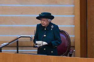 Queen Elizabeth II. spricht über Prinz Philip