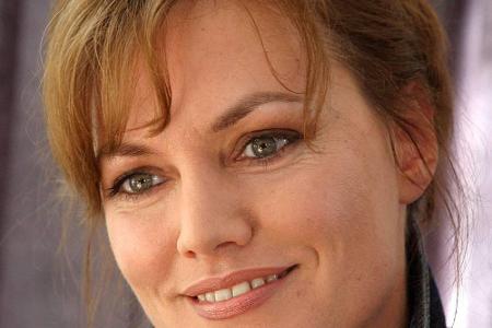 Das Leben von Schauspielerin Maja Maranow endet mit 54 Jahren am 4. Januar 2016. Die Todesursache: Krebs.