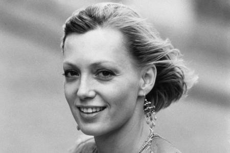 20. Juli 2000 - Schauspielerin Constanze Engelbrecht stirbt zwei Jahre nach der Diagnose mit 45 Jahren an Brustkrebs.