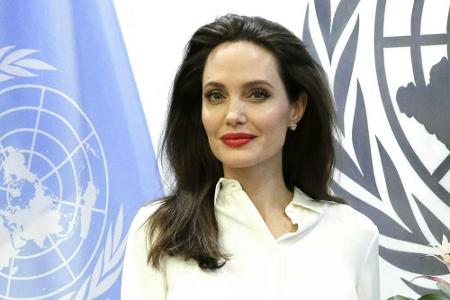Schauspielerin Angelina Jolie ist UN-Sonderbeauftragte und reiht sich damit in die illustre Runde prominenter Botschafter fü... Schauspielerin Angelina Jolie ist UN-Sonderbeauftragte und reiht sich damit in die illustre Runde prominenter Botschafter fü...