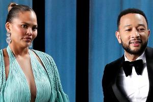 Gedenkzeremonie für ihren toten Sohn: Chrissy Teigen nimmt Abschied