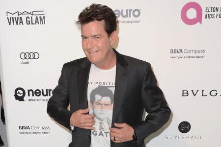 Diese Nachricht ging im November 2015 um die Welt: In einem Fernsehinterview machte Charlie Sheen (53) seine HIV-Diagnose öf...