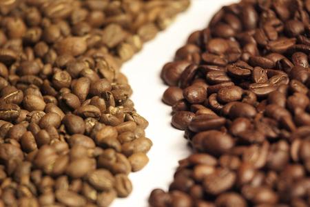 Es gibt zwei Kaffeesorten: Arabica und Robusta. Ersterer wurde ursprünglich auf der Arabischen Halbinsel angebaut. Letzterer...