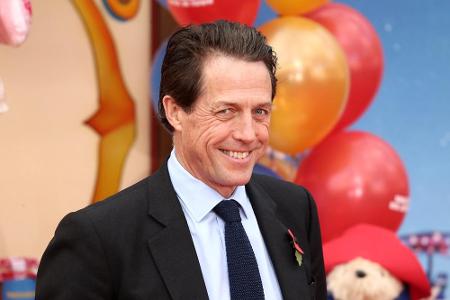 Hugh Grant kann seinen Stammbaum bis zum schottischen König James IV. und dem englischen König Henry VII. zurückverfolgen, w...