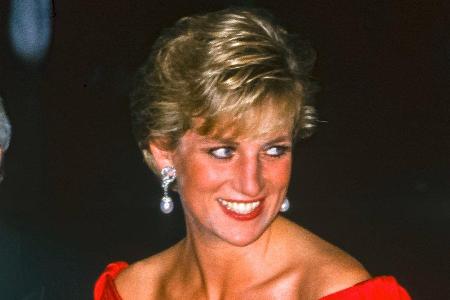 Prinzessin Diana sprach im TV offen über ihr schwieriges Leben als Royal. Prinzessin Diana sprach im TV offen über ihr schwieriges Leben als Royal.
