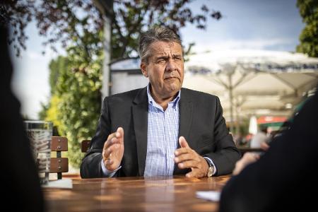Interview mit Sigmar Gabriel, SPD, Bundesaussenminister a.D....