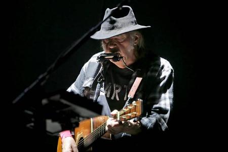 ...vor kurzem heiratete Rockstar Neil Young die Schauspielerin Daryl Hannah. Für ihn ist es die dritte Ehe. Der Bund mit Peg...