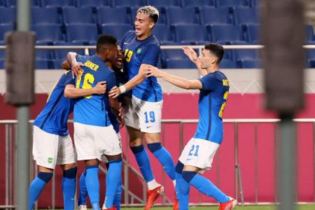 Fußball: Spanien und Brasilien im Viertelfinale - Frankreich scheidet aus