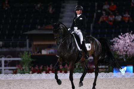 Von Bredow-Werndl holt auch Gold in der Einzel-Dressur Von Bredow-Werndl holt auch Gold in der Einzel-Dressur