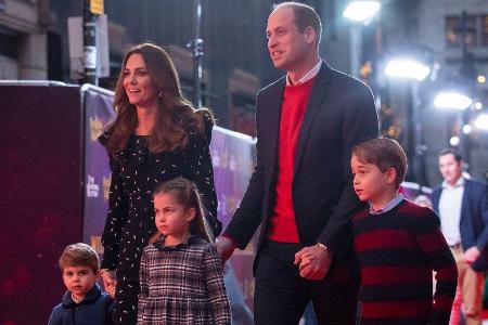 Herzogin Kate, Prinz William und ihre drei Kinder Louis, Charlotte und George (v.l.) bei einem Auftritt in London