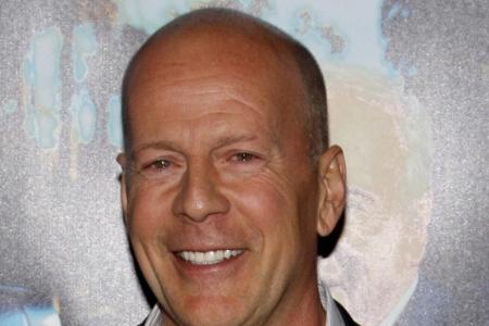 Wie heiß Glatze sein kann, beweist Bruce Willis schon seit Jahrzehnten. Keine Frage, der Action-Held ist ein echter Kerl. We...