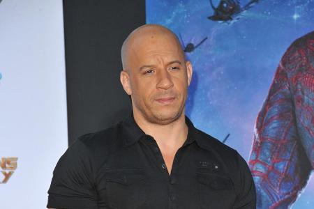 Vin Diesel kennt man mit Haaren überhaupt nicht - die Glatze unterstützt seinen Sex-Appeal ganz besonders.