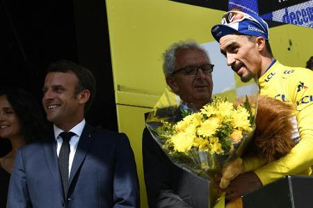 Macron besucht Tour de France in den Pyrenäen Macron besucht Tour de France in den Pyrenäen