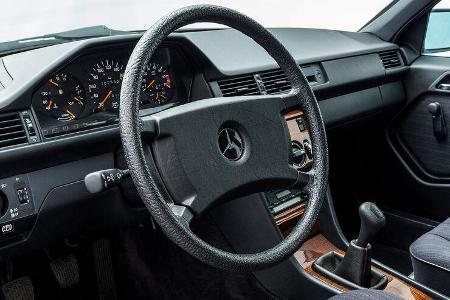 Mercedes-Benz 230E W124 (1987) 995 km