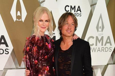 Nicole Kidman und Ehemann Keith Urban besitzen eine Ranch in Nashville, Tennessee und scheinen echte Tierfanatiker zu sein. ...