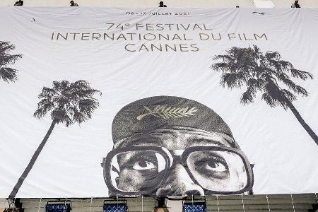 Jury-Präsident Spike Lee auf dem offiziellen Plakat der Internationalen Filmfestspiele von Cannes. Jury-Präsident Spike Lee auf dem offiziellen Plakat der Internationalen Filmfestspiele von Cannes.