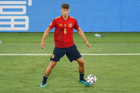 Investierte nach seiner Einwechslung viel gegen den Ball und half so, die Gegenstöße der Italiener einzudämmen. Bewies auch ...