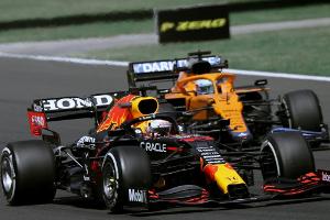 Verstappen mit Bestzeit zum Ungarn-Auftakt, Hamilton lauert