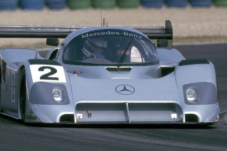 1990 wird Michael Schumacher vom Mercedes-Junior-Team unter Vertrag genommen und fährt in einem 920-PS-starken Boliden seine...