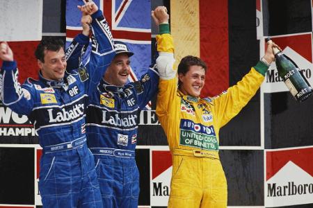 Zu Beginn der Saison 1992 dauert es bis zum Großen Preis von Mexiko, bis Schumacher zum ersten Mal in seinem Leben auf ein F...
