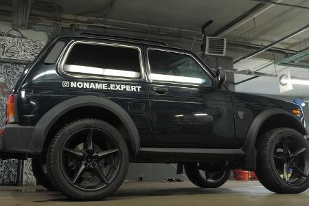Lada Niva Bronto