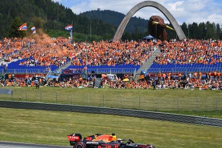 Verstappen im dritten freien Training vorne Verstappen im dritten freien Training vorne