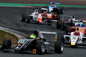 ADAC Formel 4: Hamburger Tramnitz Dritter in Zandvoort