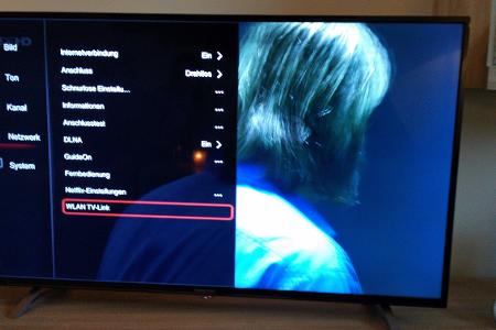 Über das Netzwerk-Menü kann der WLAN-TV-Link aktiviert werden, der Miracast verwendet.