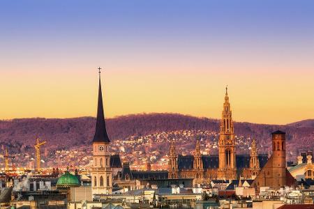 Wien war über Jahrhunderte kulturelles und politisches Zentrum Europas. Noch 1910 war es die fünftgrößte Stadt auf der Welt....