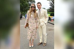 Eddie Redmayne und Frau Hannah legen eleganten Wimbledon-Auftritt hin