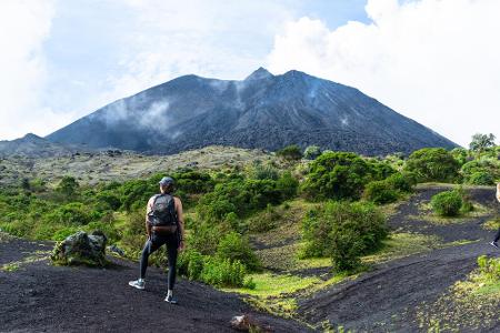 In Guatemala liegt einer der aktivsten Vulkane der Erde: der Pacaya. Viele Wanderer machen sich auf den Weg, ihn zu besteige...