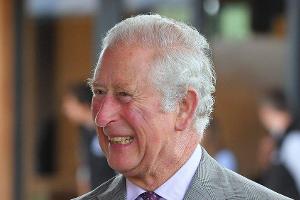 Prinz Charles lässt in seinem Garten Fußball-Hymnen erklingen