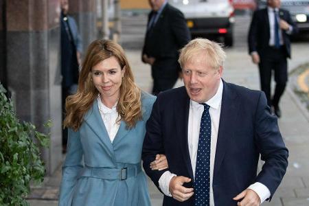 Kurz nach seiner Genesung von Covid-19, wurde der britische Premier Boris Johnson zum sechsten Mal Vater. Verlobte Carrie Sy...