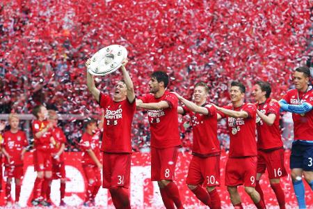 Im Mai 2015 durfte er noch einmal ausführlich feiern. Die Deutsche Meisterschaft mit den Bayern war bereits seine achte, dam...