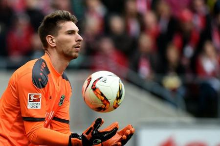 Hannover geht mit Zieler als Stammkeeper in die neue Saison