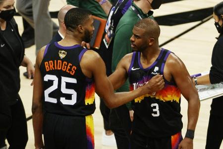 NBA-Finale: Suns gewinnen auch Spiel zwei gegen Milwaukee NBA-Finale: Suns gewinnen auch Spiel zwei gegen Milwaukee