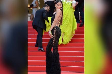 Izabel Goulart legte in Cannes einen sexy Auftritt hin. Izabel Goulart legte in Cannes einen sexy Auftritt hin.