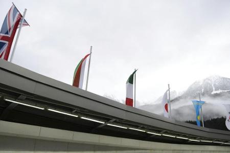 Eisbahn am Königssee nach Unwetter stark beschädigt Eisbahn am Königssee nach Unwetter stark beschädigt