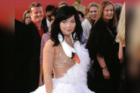 Björk (*1965) nahm in dem Alter, in dem Mozart seine erste Oper schrieb, ihr erstes Album auf: Mit elf. Auf 