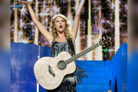 Taylor Swift (1989) beschloss mit elf, eine Country-Sängerin und Songwriterin zu werden. Mit zwölf schrieb sie ihren ersten ...
