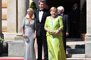 Bayreuther Festspiele: Angela Merkel setzt auf knalliges Grün