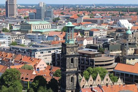 Platz 9 Hannover: Auch in Niedersachsen kann es nicht schaden, ein wenig mehr Zeit einzuplanen. 36,2 Stunden mehr, um genau ...