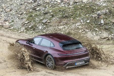 Porsche Taycan Cross Turismo