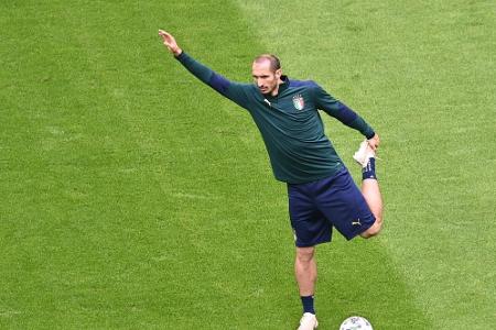 Italien mit Chiellini - De Bruyne startet für Belgien Italien mit Chiellini - De Bruyne startet für Belgien