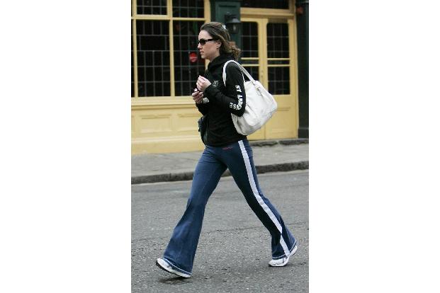 dezember 10 imago MediaPunch tracksuit und trainers in london.jpg