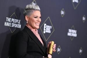 Superstar Pink will Strafe für Beachhandballerinnen zahlen