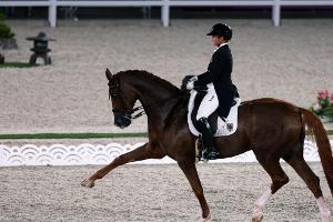 Dressur: Schneider bringt deutsche Equipe auf Goldkurs
