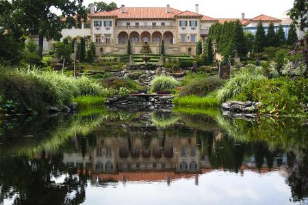 Oklahoma: Heute steht das Philbrook Museum in Tulsa für moderne Kunst, in den 1930er wurde das Gebäude aber eigentlich als e...