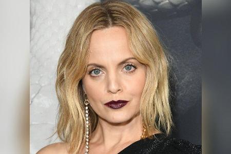Mena Suvari 2019 auf dem roten Teppich Mena Suvari 2019 auf dem roten Teppich